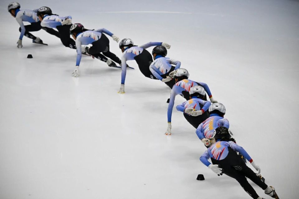 pUEB, 运动学校新, INU