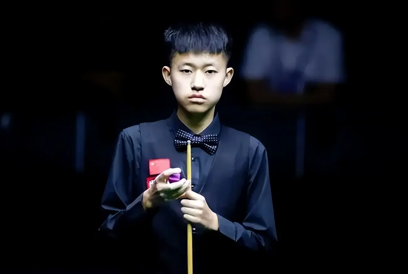 星亚伦, img, 雷佩凡